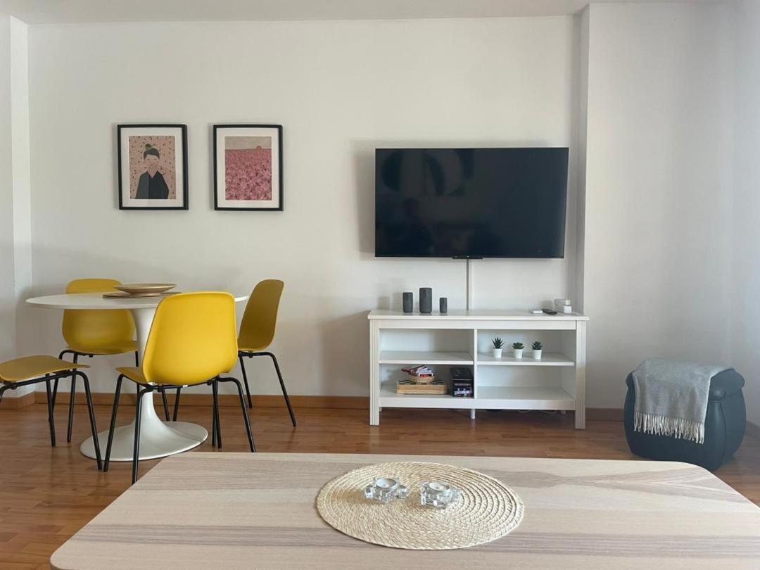 Calido Apartamento Con Gran Terraza Y Vistas A 600 Metros Del Mar เบนัลมาเดนา ภายนอก รูปภาพ